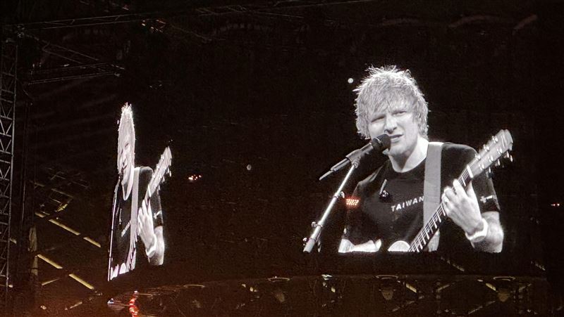 紅髮艾德開唱!吸5.6萬人收3.1億元