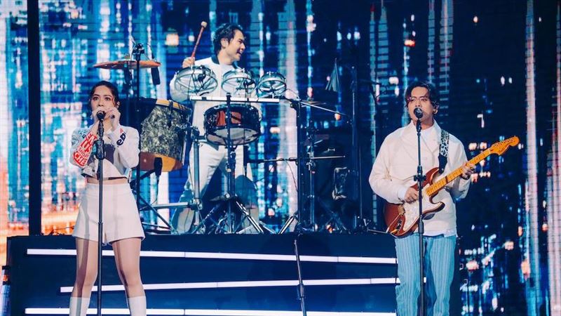 告五人突預告「黑畫面直播」宣布重大消息