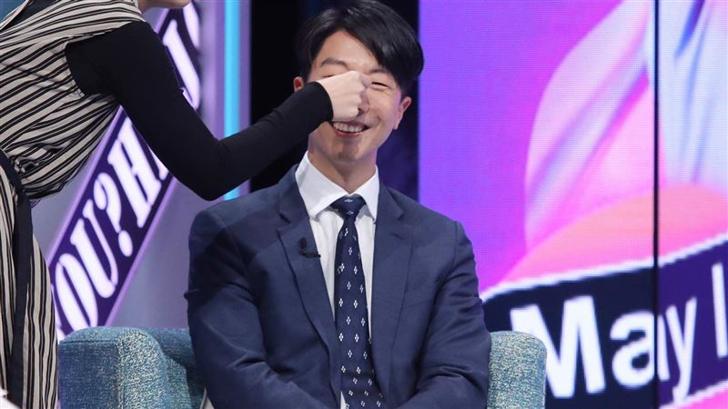 吳崢沿街謝票大哭 高鼻樑遭疑假的