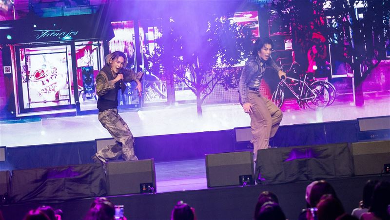 KENTA&相均來台喝台啤 誤以為只賣18天