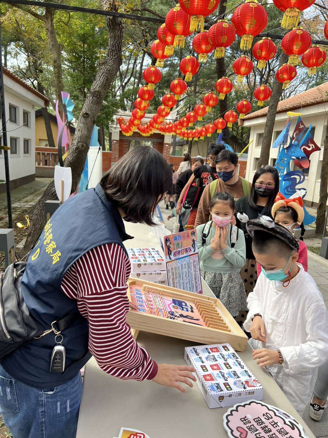 八德警「龍來喜樂」宣導 強化民眾安全防護知識 557169 0