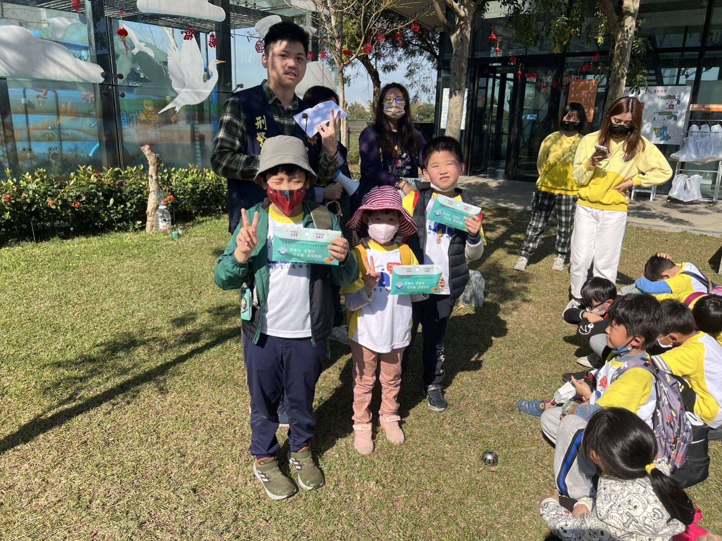 大園警結合文創園區加強宣導 提升學童預防犯罪觀念 670715 0