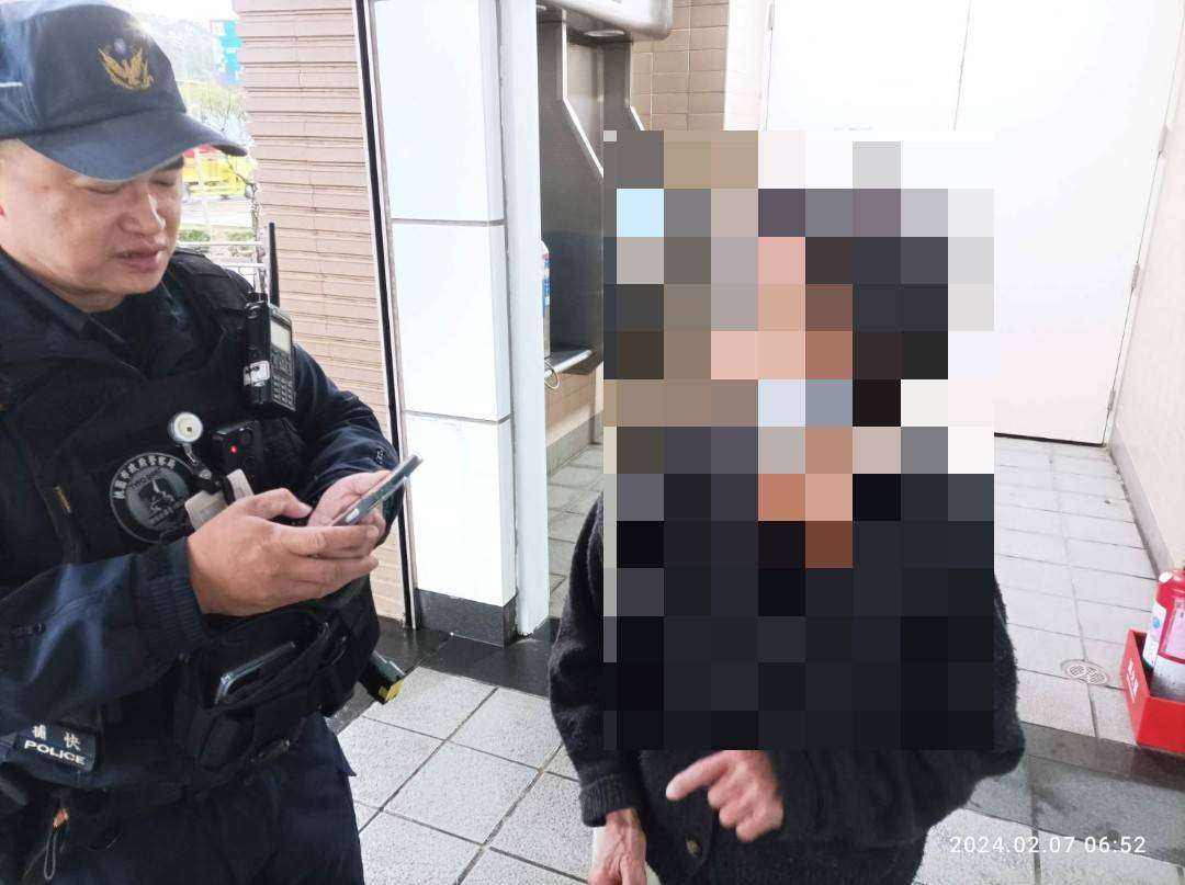 失智老婦迷途捷運站徘徊 桃捷警助平安返家 730630 0