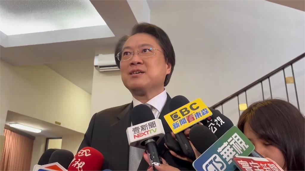 謝國樑直播談NET 林右昌批:歇斯底里是瘋了?還喝醉?