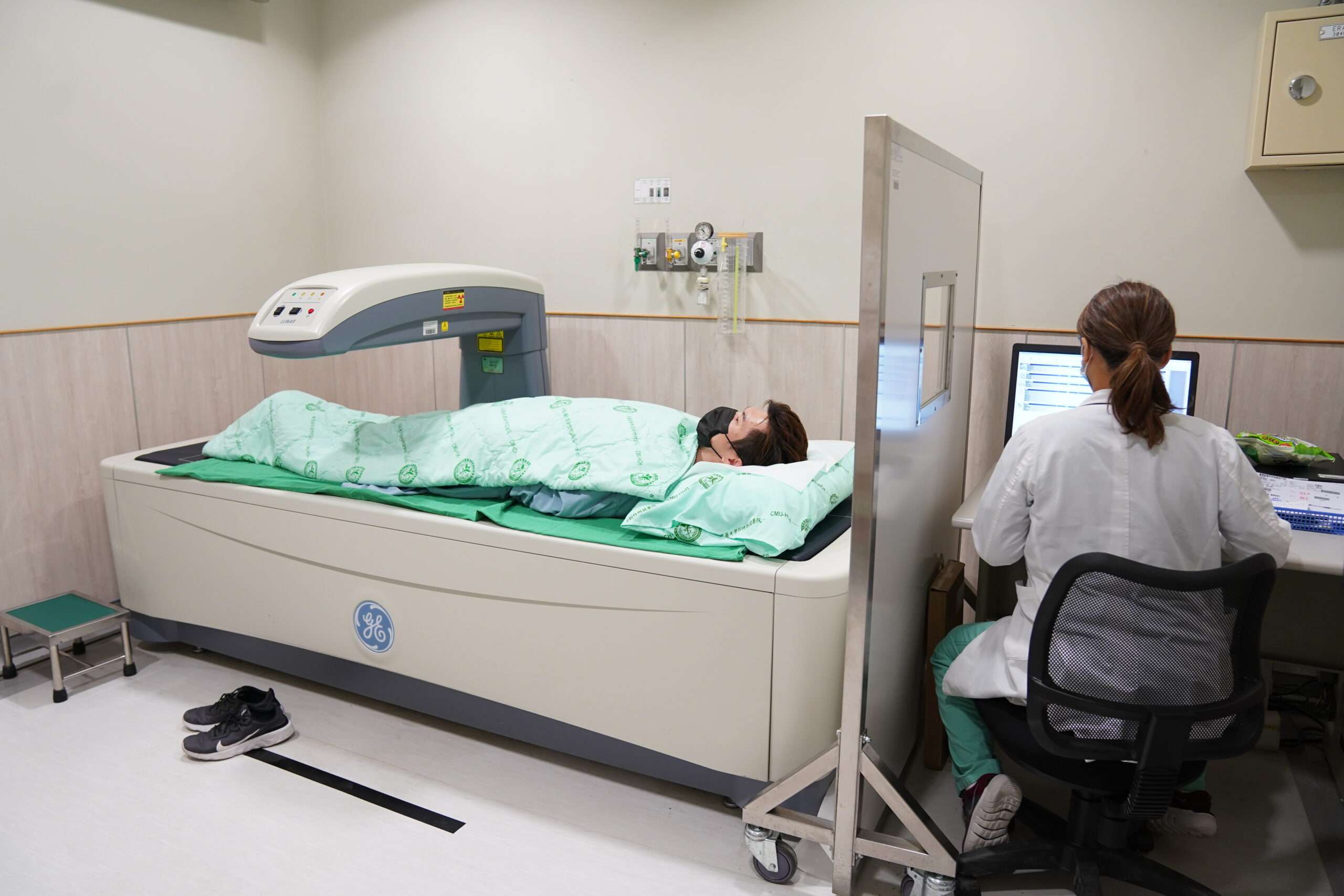 女子切甲狀腺後竟骨質疏鬆 中醫大新竹附醫助她及早治療 MAS scaled