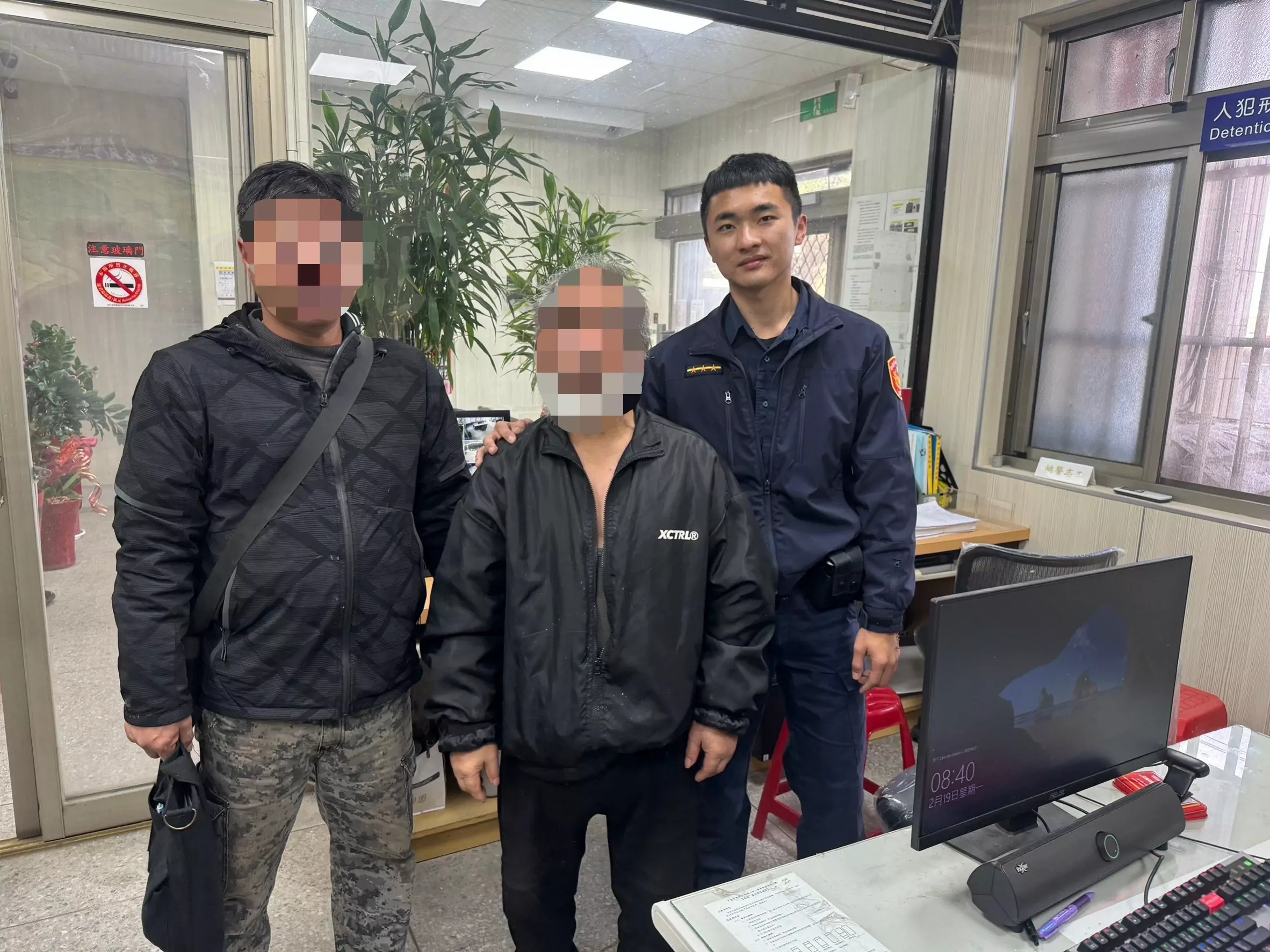 失智翁迷途10公里 楊梅警助其返家 失智翁迷途10公里 楊梅警助其返家