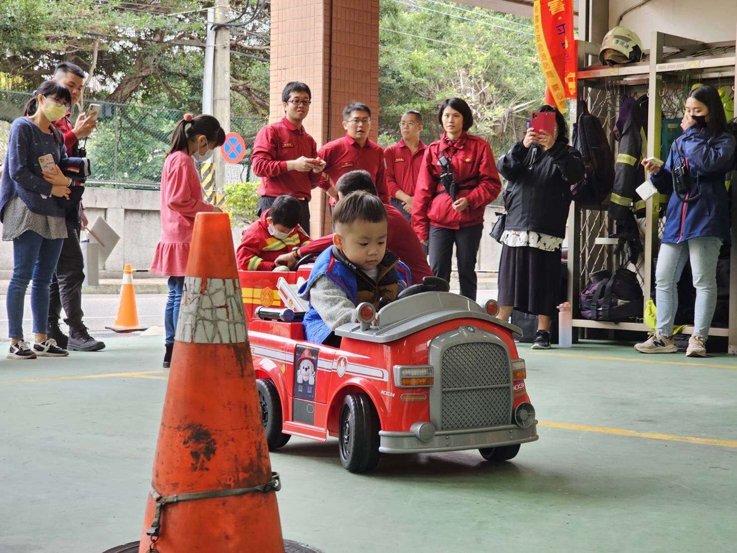 桃園市消防局「春節消防親子大冒險」 遊戲中學習消防防災知識 S 35323950 0