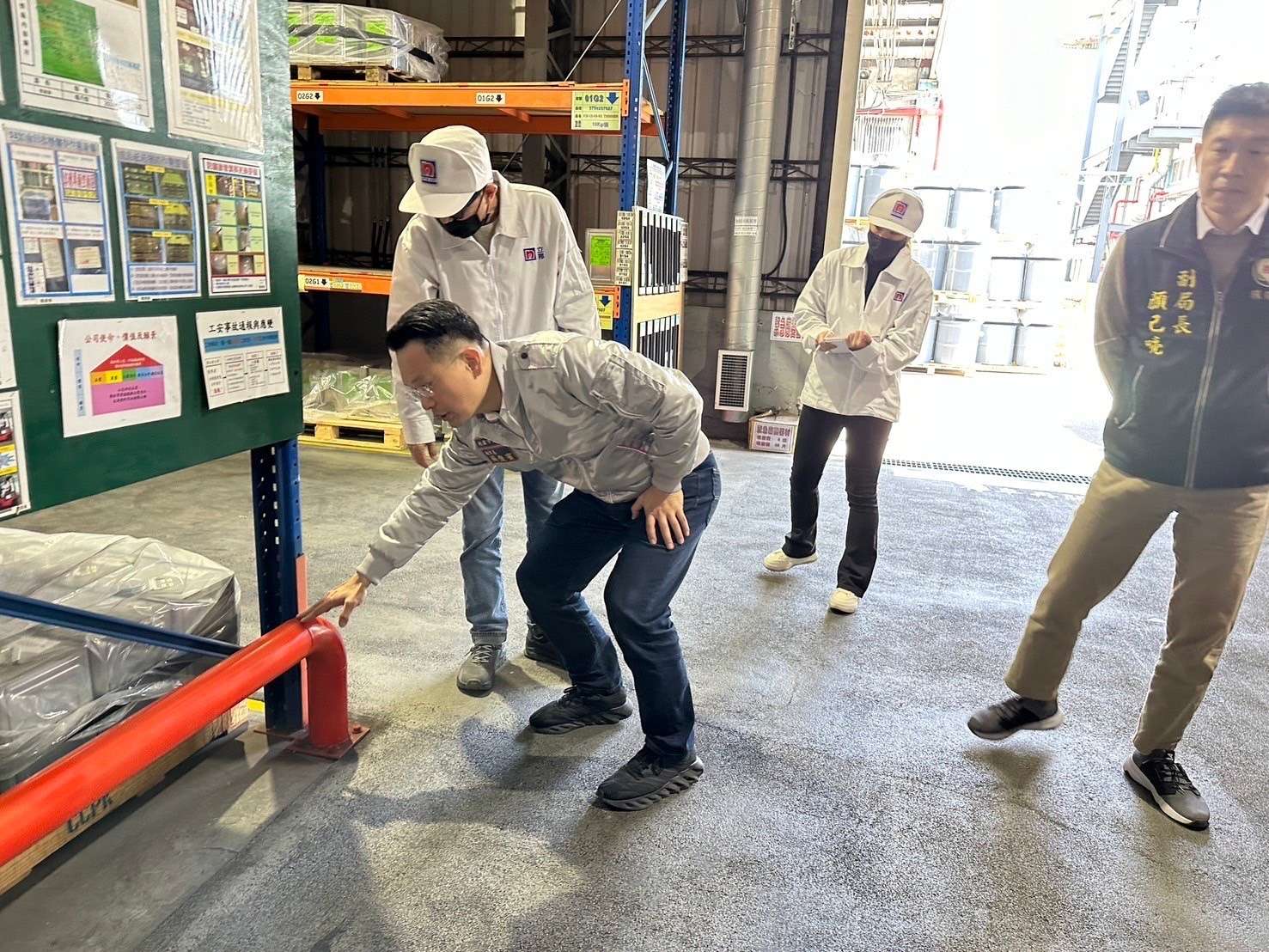桃園工安不打烊 蘇俊賓訪視高風險工廠督促落實危險品管理 S 8159272 0