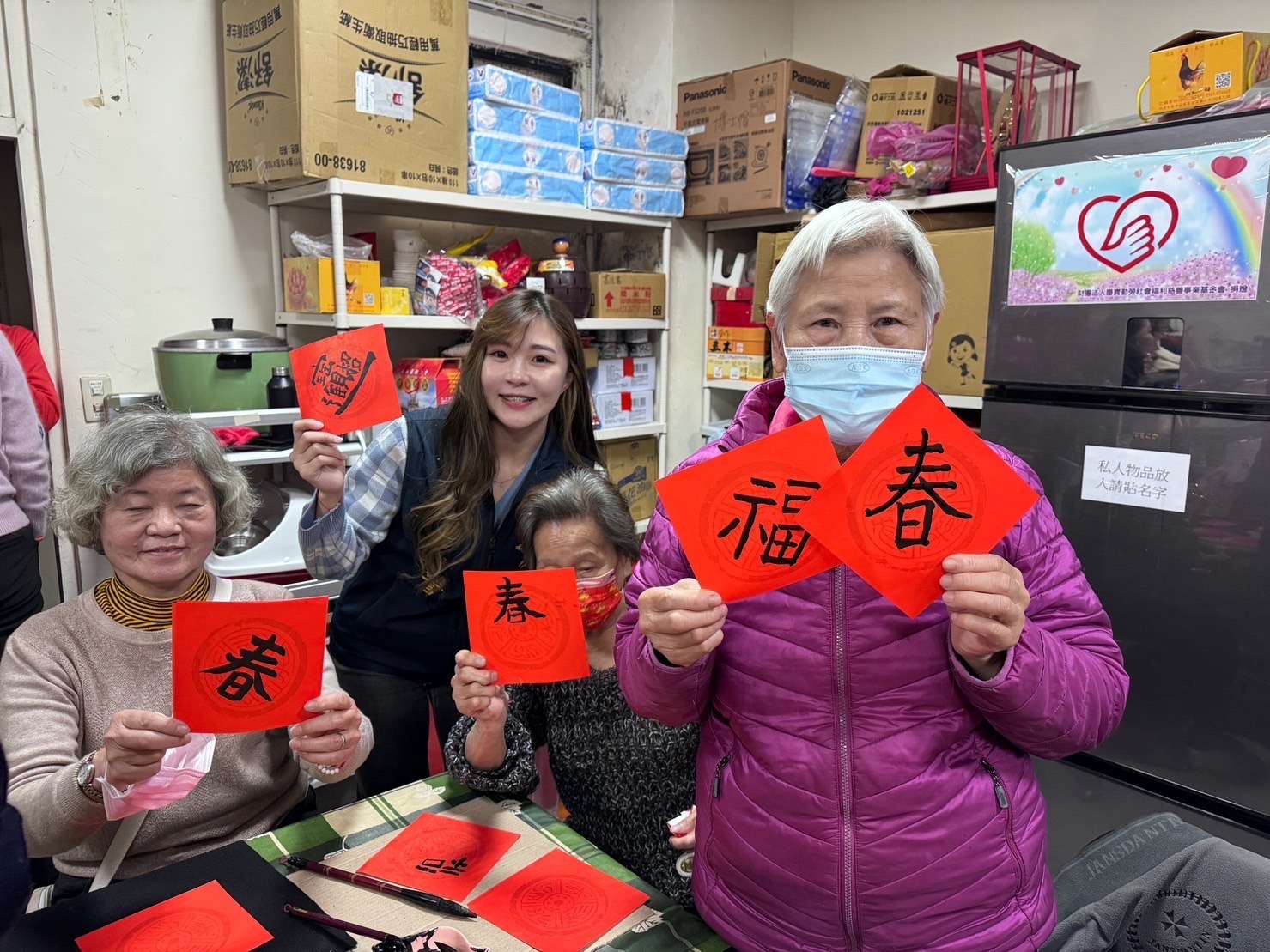恐龍出沒!龜山警菜市場發紅包 提醒民眾防扒竊 S 96747745 0