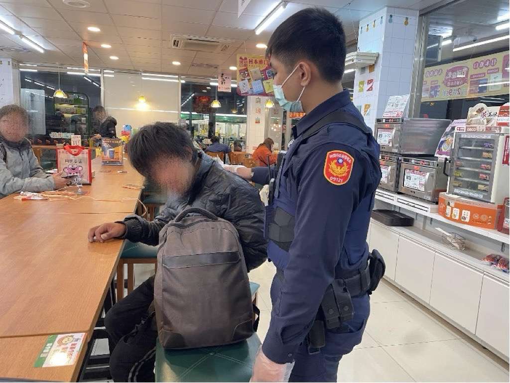 男子離家失蹤一周 龜山警暖心助團圓 S 98418716