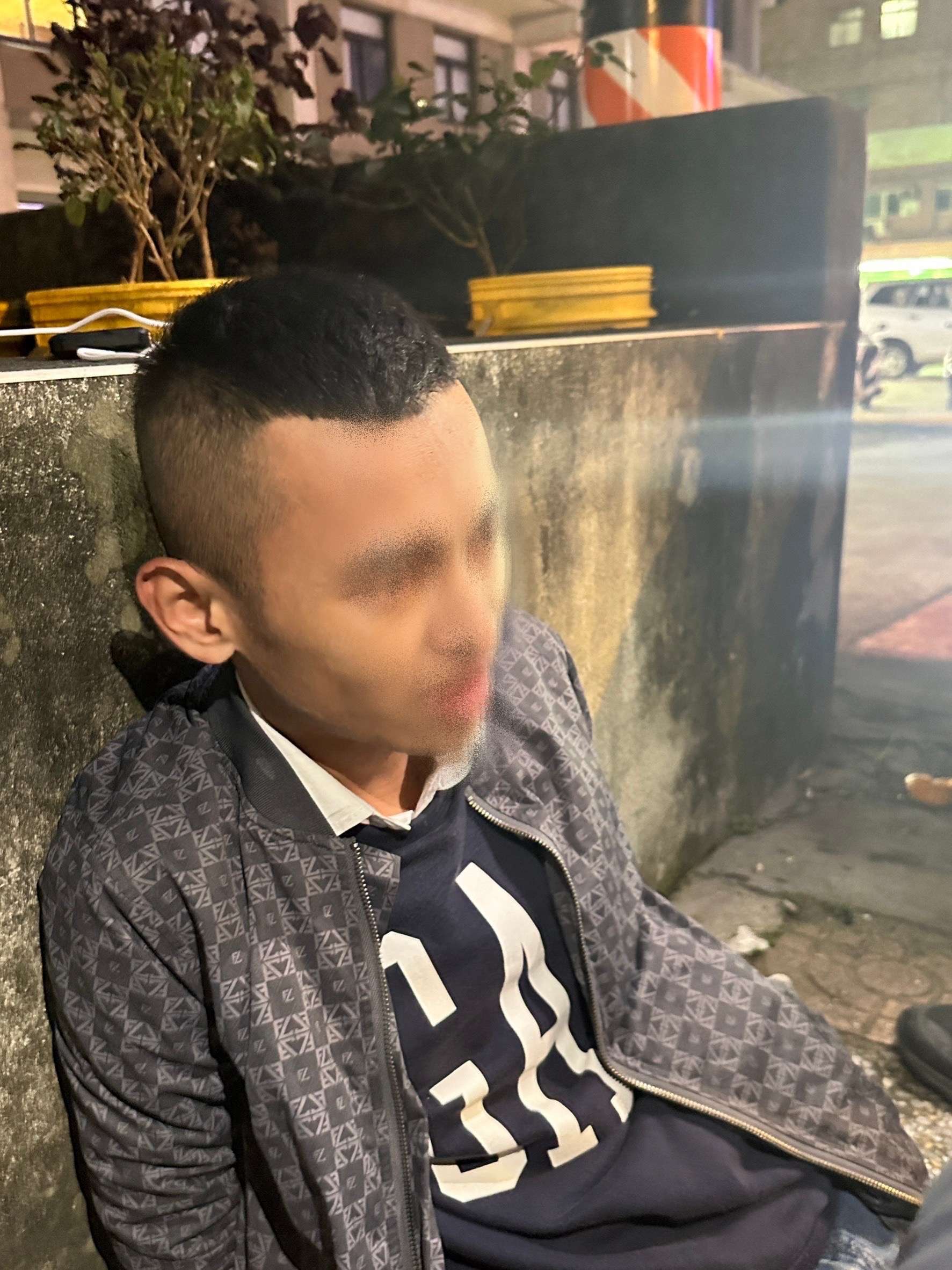 遭詐300萬!龜山警民合作 面交逮21歲車手 S 98566155