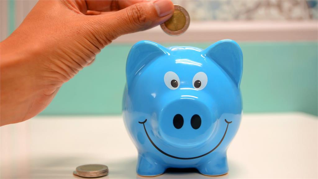 北漂男半年「滾出第2桶金」!精選「2檔ETF」月領2萬股息