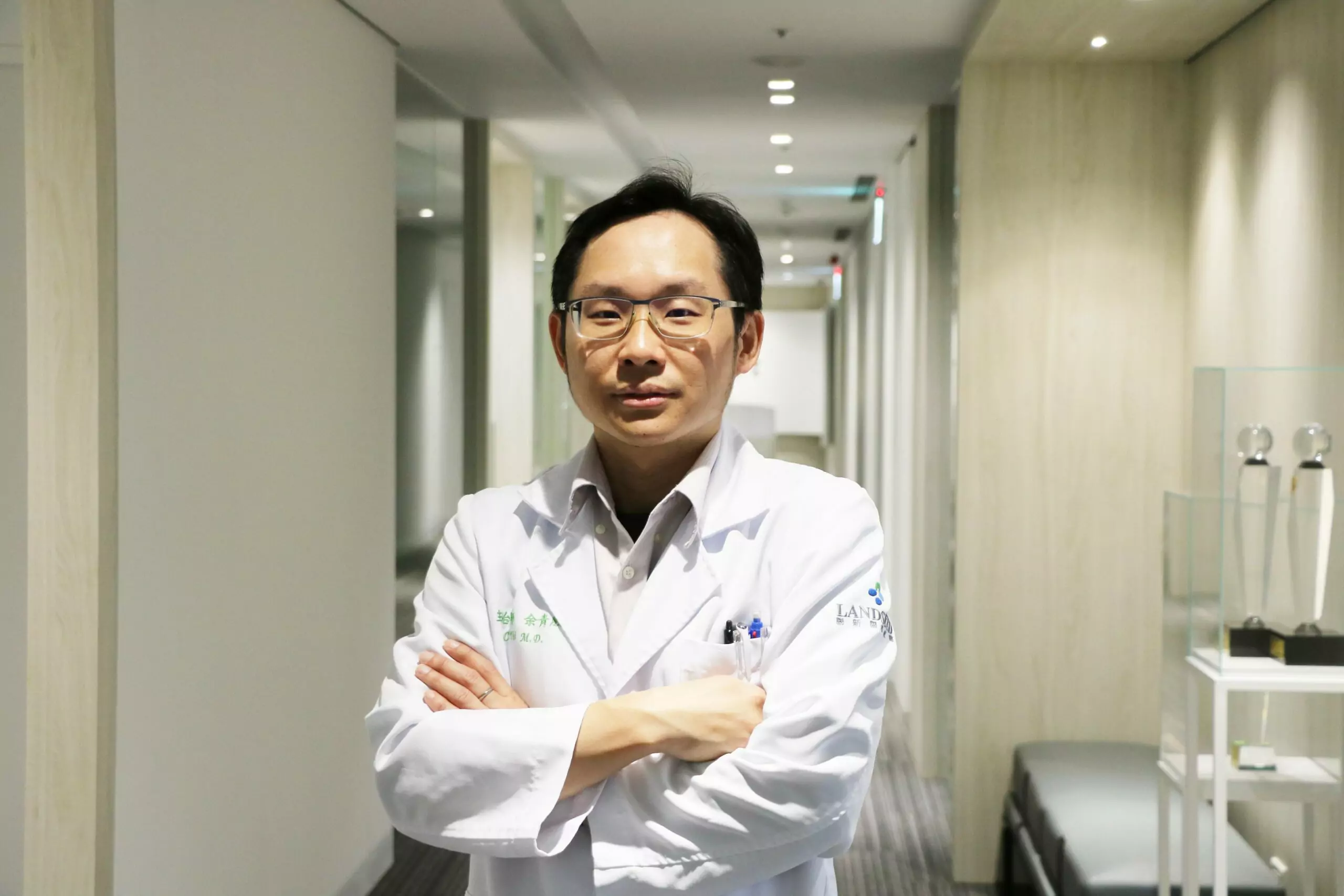 聯新國際醫「免動刀」切7公分大腸瘜肉 病患好吃驚 gdgiij scaled