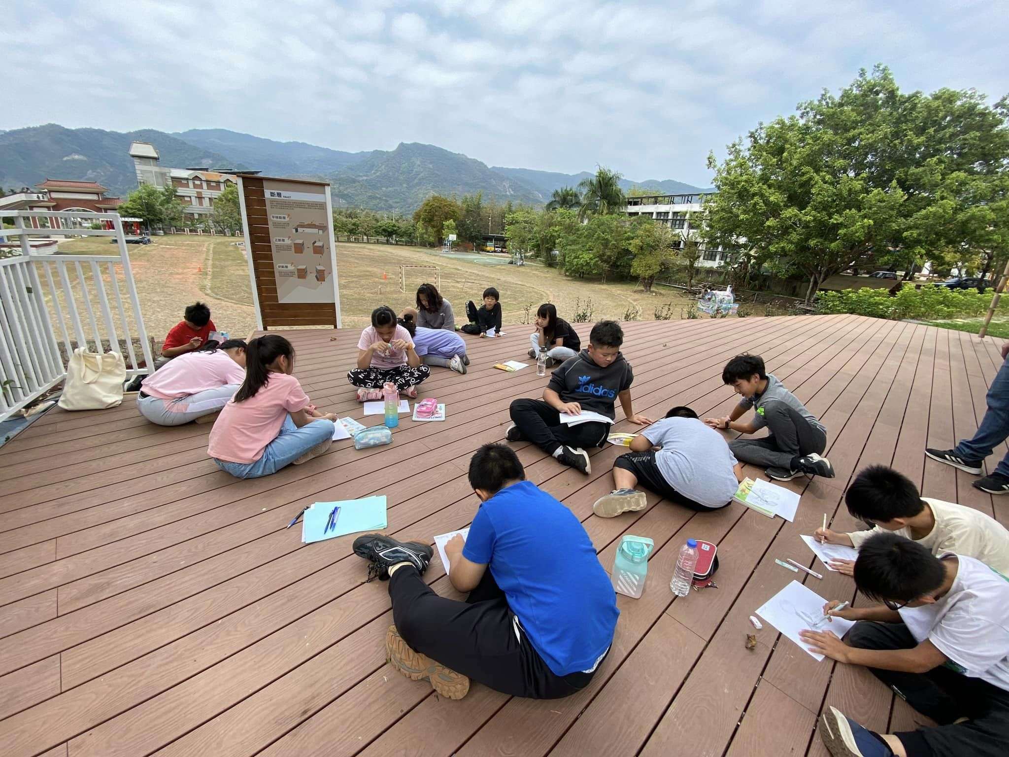 副刊/山中歲月靜好,孩童筆下成詩 0323
