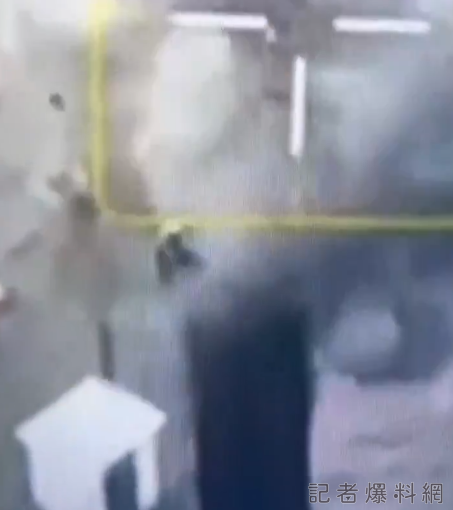 【有片】俄士兵爬梯檢視入侵無人機 下一秒GG