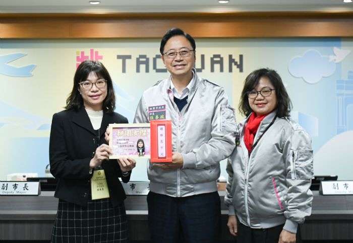婦女節前夕 張善政表揚10傑出女公務員 20240307185251096