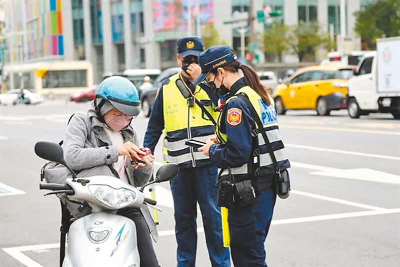 交通違規記點亂象 誰之過? 交通違規記點亂象 誰之過?