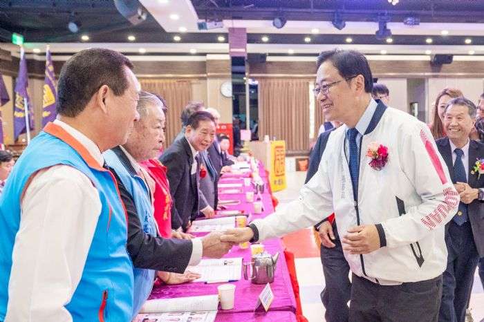 張氏宗親總會第五屆會員代表大會 張善政感謝卸任理事長貢獻 20240323141250703