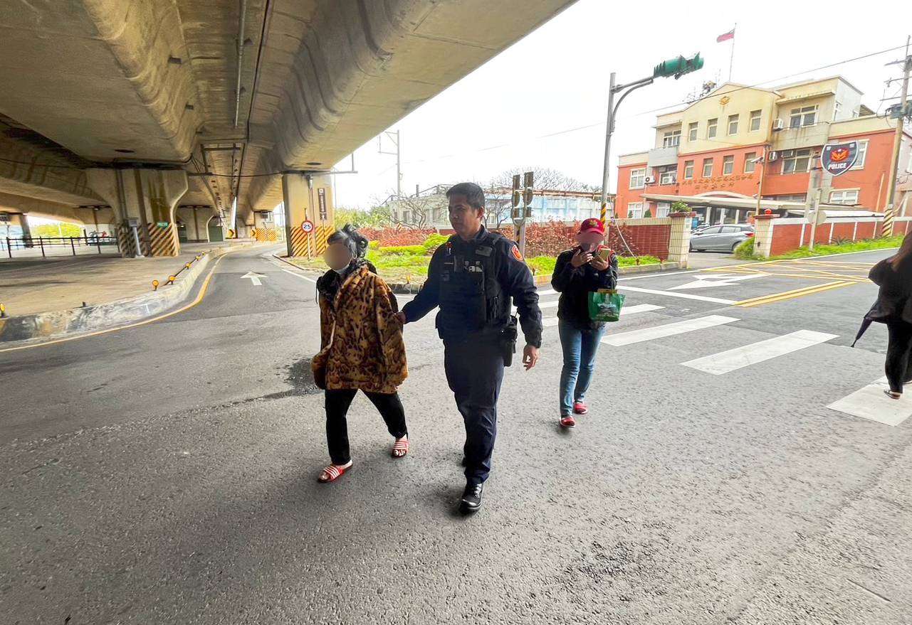 8旬老婦被她跟蹤嚇壞?大園警曝女子身分 356315 0