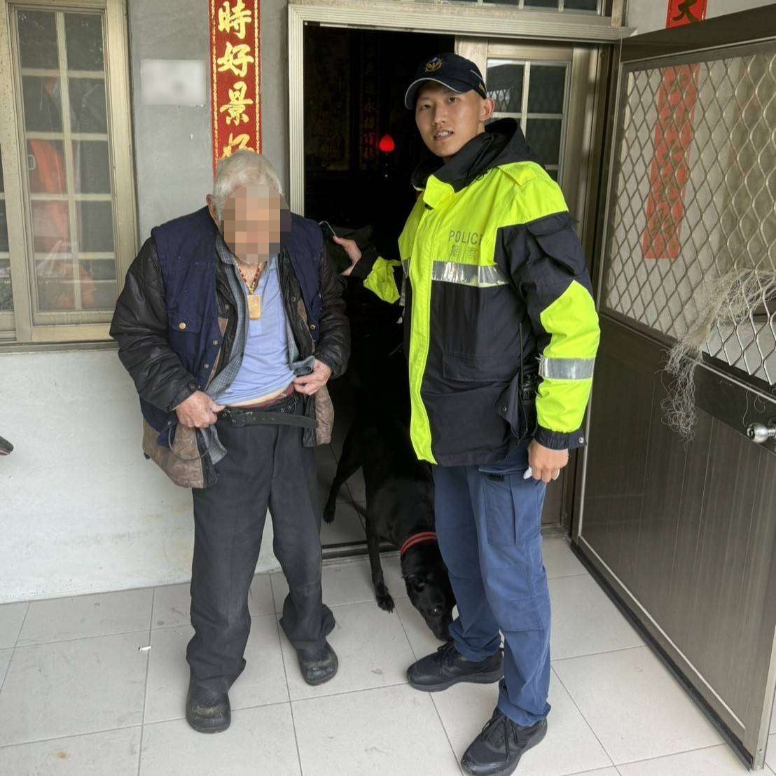 失智翁外出散步迷途 大園警靠1物查住家地址 358325 0