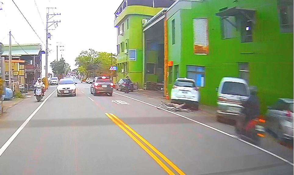 8旬翁騎腳踏車返家途中慘摔 大園警急叩119救援 358967 0
