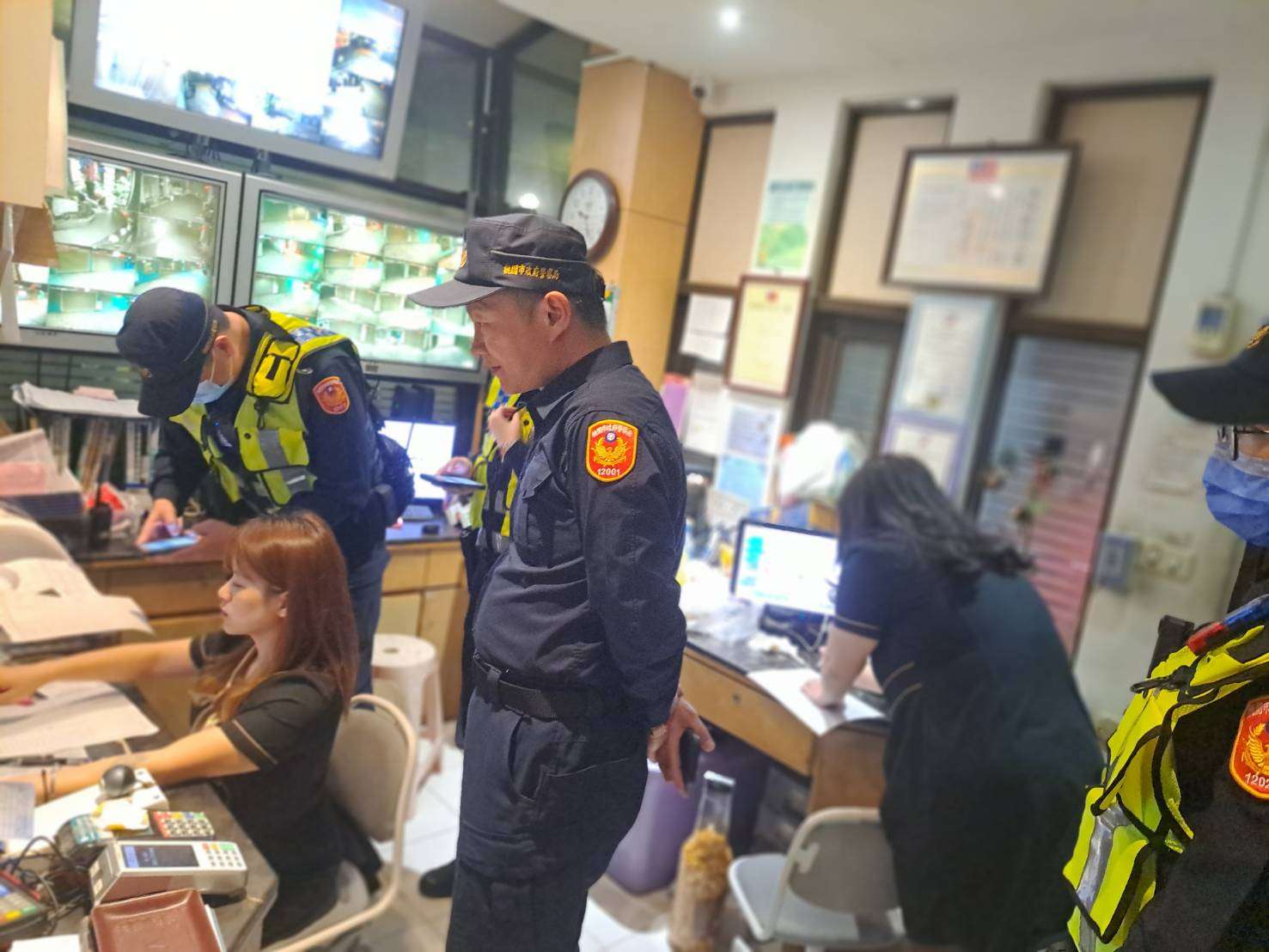 蘆竹警前進治安顧慮場所 擴大臨檢掃蕩犯罪 421571