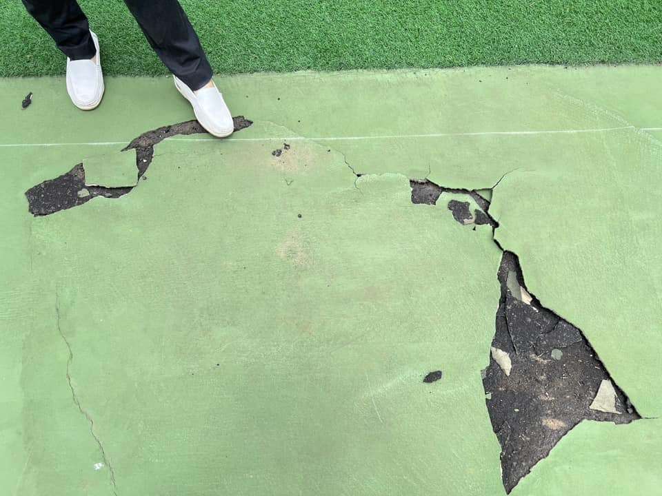 李宗豪助龜山樂善國小翻新草皮 打造安全活動空間 429561516 904221211713304 9157453160555411922 n