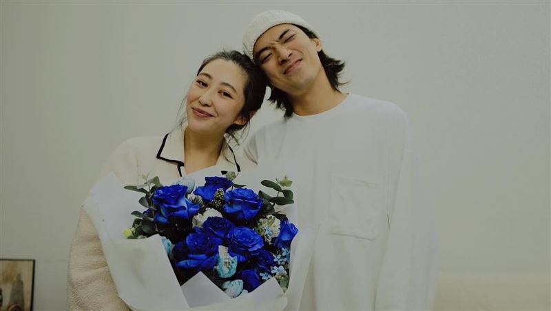 林哲熹登記結婚 娶回交往10年經紀人