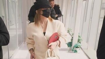 濱崎步手機殼「比臉還要大」網:要怎麼滑