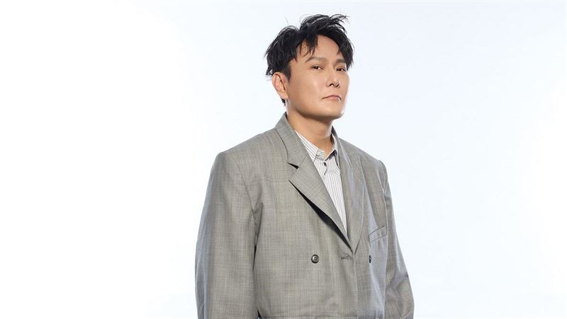 張信哲一年吸金655億 無預警曝重大消息