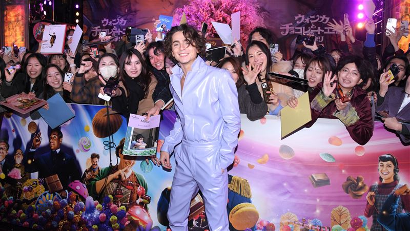 甜茶爆情變!超辣女友獨自跑趴不玩黏TT