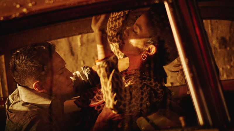 周曉涵商魂車震男星「女上男下」畫面曝光