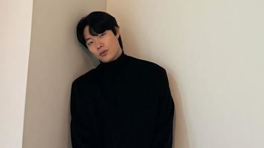 柳俊烈不躲了!劈腿爭議後公開活動時間曝