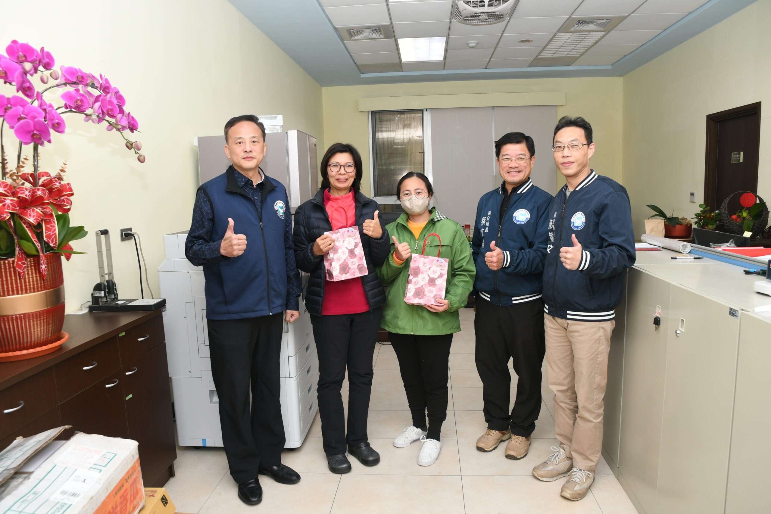 大溪警慶祝婦女節 贈女警面膜禮盒 52 scaled