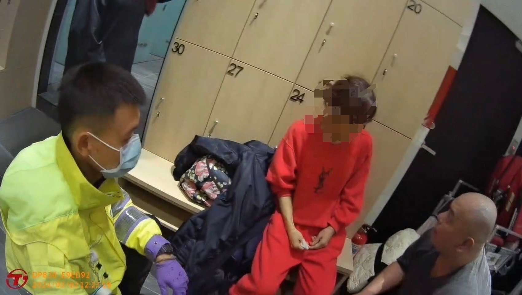 民眾健身中心突發不適 桃消救護教官及時救援 S 18956356 0