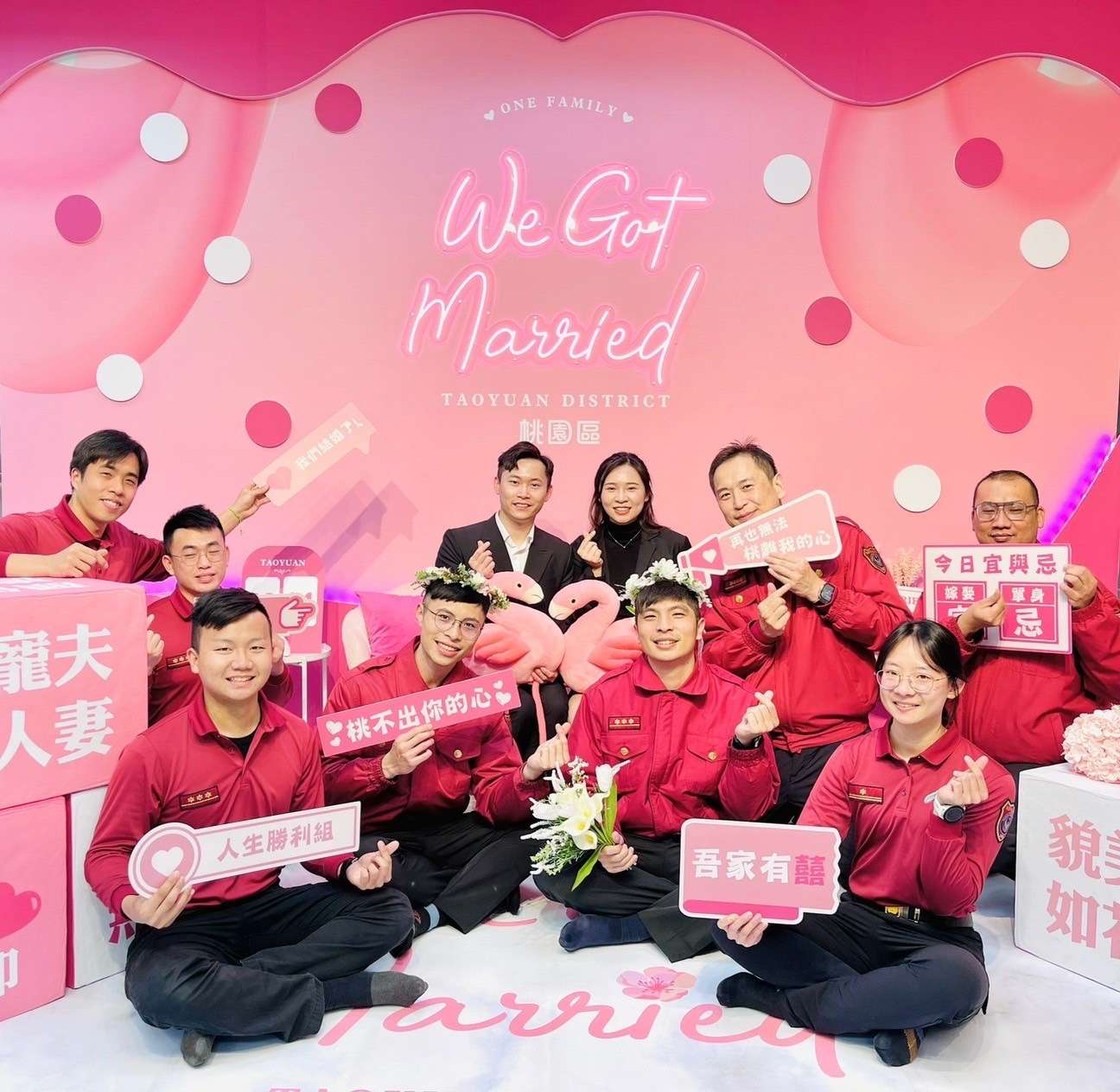 桃園消防員情定白色情人節 同袍齊聚見證幸福時刻 S 44744754 0