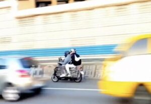 【有片】桃園機車雙載玩命闖國2 國道警察開罰了