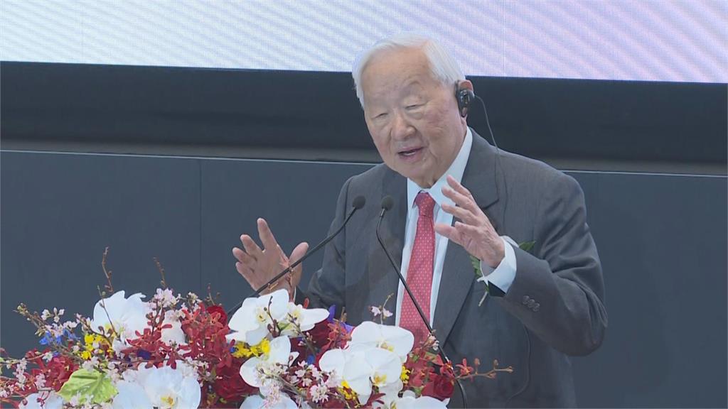 台積電站上725元創新高!張忠謀身價也大漲