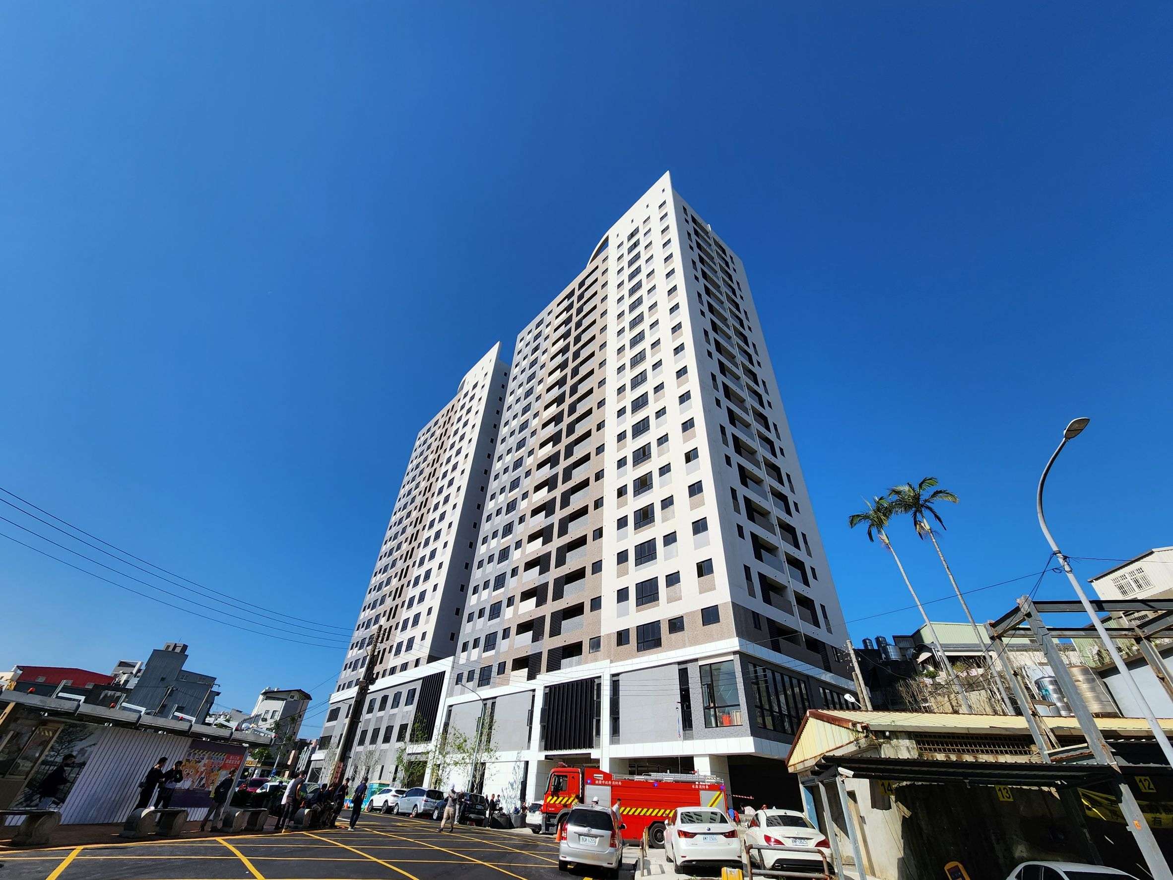 桃園首件公辦都更案完工 10月啟動社宅招租 桃園首件公辦都更位於中壢區康樂路及中榮路交叉口 0