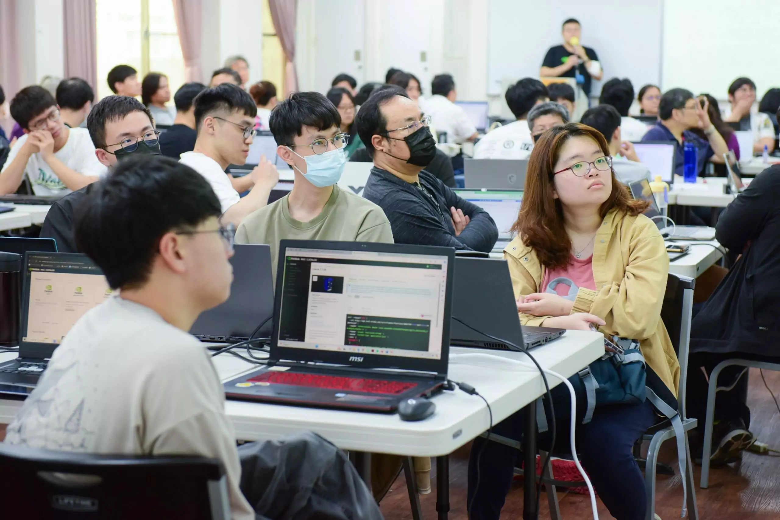 02 輝達NVIDIA攜手中原大學舉辦「大型語言模型工作坊」，共同培育AI人才。 0 scaled