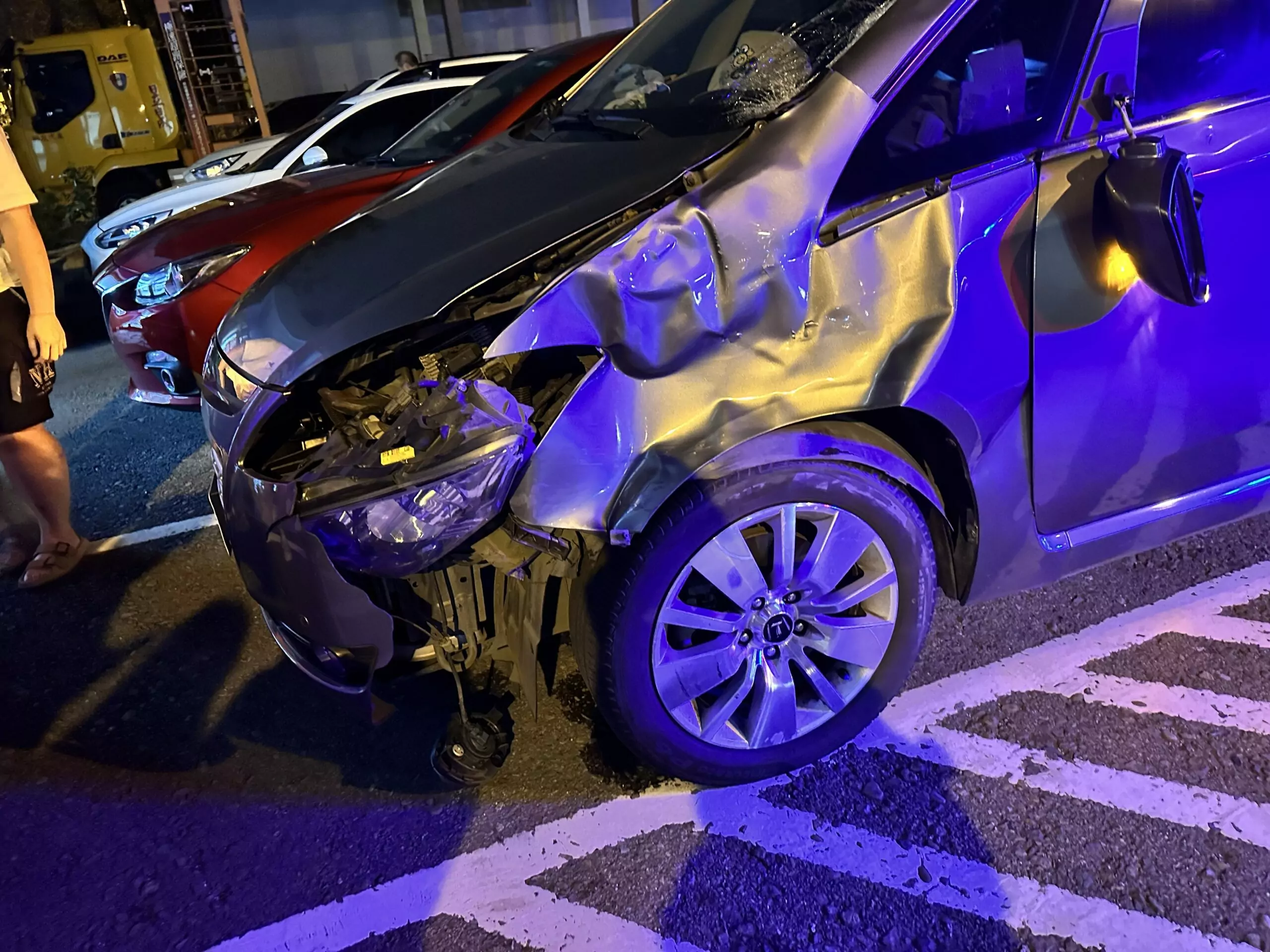 男子國道突下車跨越車道 遭5車撞擊傷重身亡 173BBB27 1CC8 4B86 9395 ECFA7A535727 scaled
