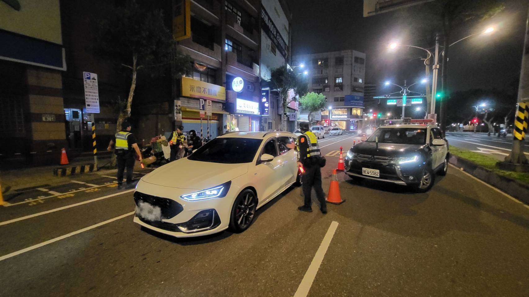 桃警雷霆除暴全面掃蕩 摩鐵盤查逮通緝男 1784671 0