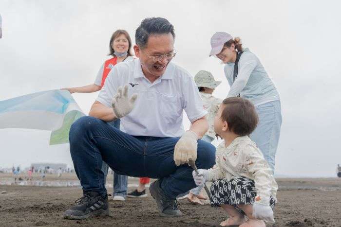 蘇俊賓出席和泰集團淨灘活動 與民眾共同守護美麗海岸線 20240421123823489