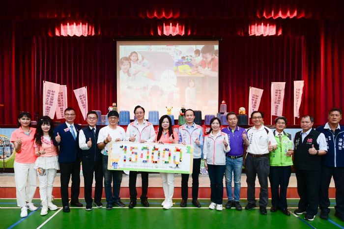 回收玩具大變身 桃園7校獲捐贈「露露椅」 20240429123100572
