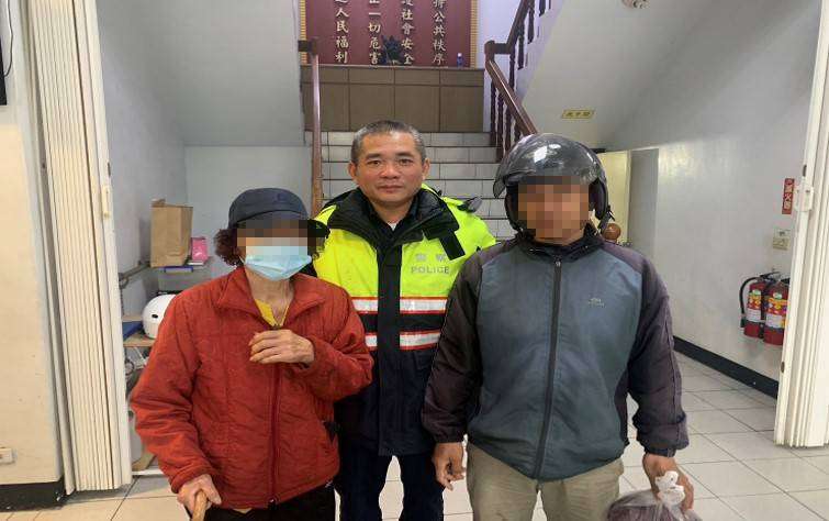 婦外出散步迷途好無助 大園警伸援結束流浪記 365361 0