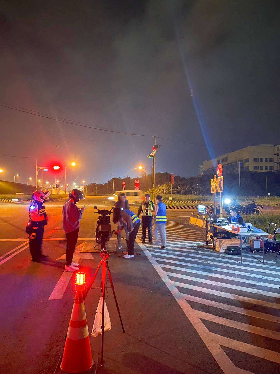 遏止改裝車飆仔噪音擾民 大園警攜手環保局加強攔檢稽查 368710