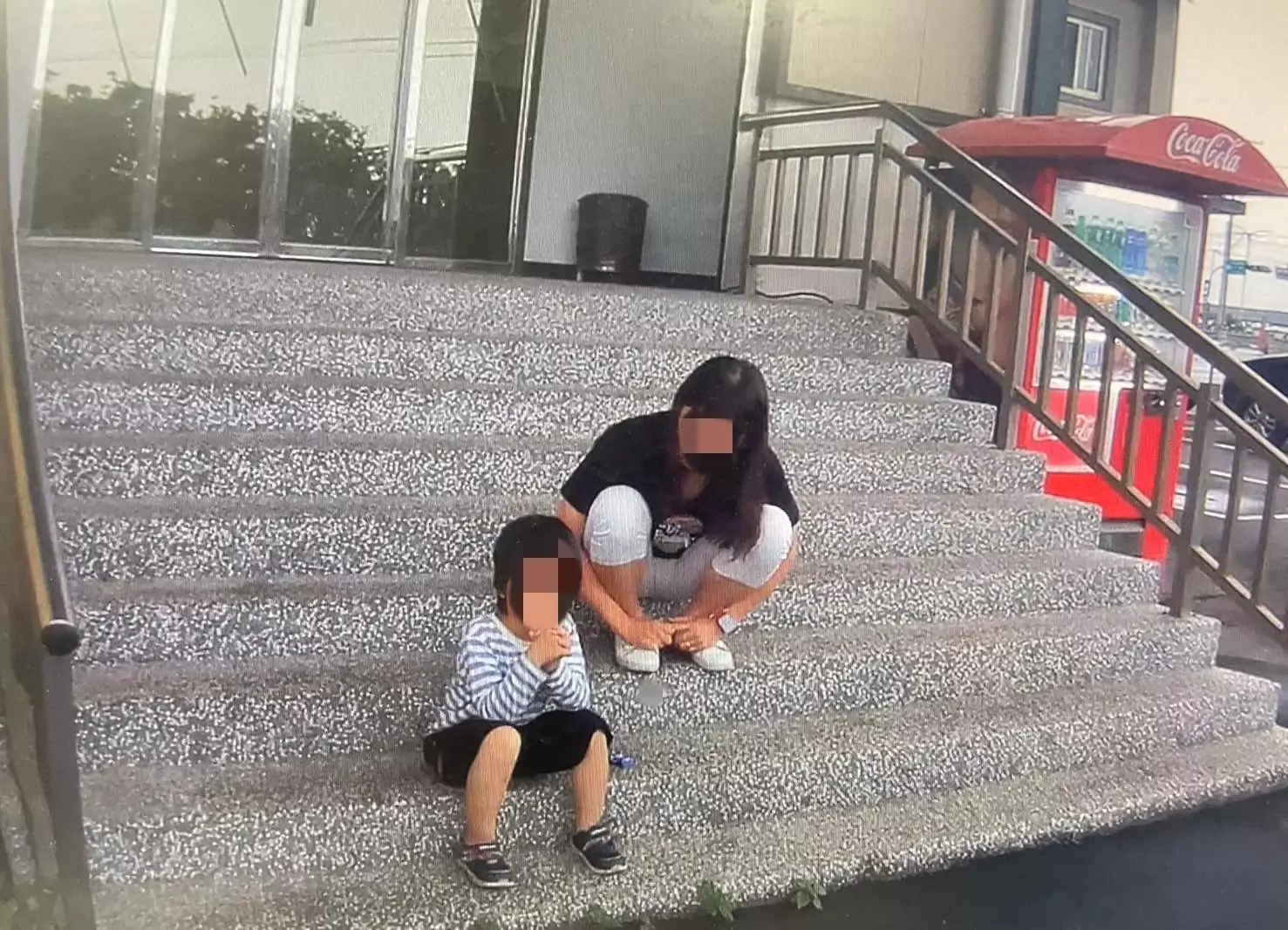 6歲童貪玩迷路 1聰明舉動讓大園警順利聯繫家長 370892 0