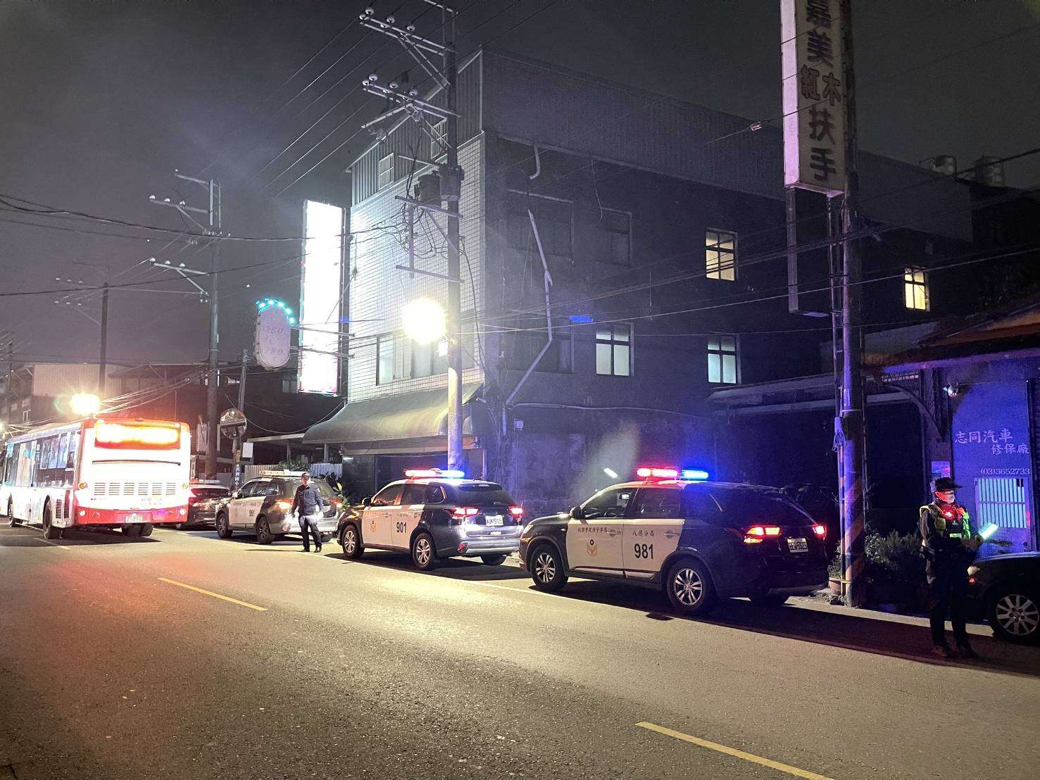 八德警強力擴大臨檢 清查不法分子展現護治安決心 585064 0