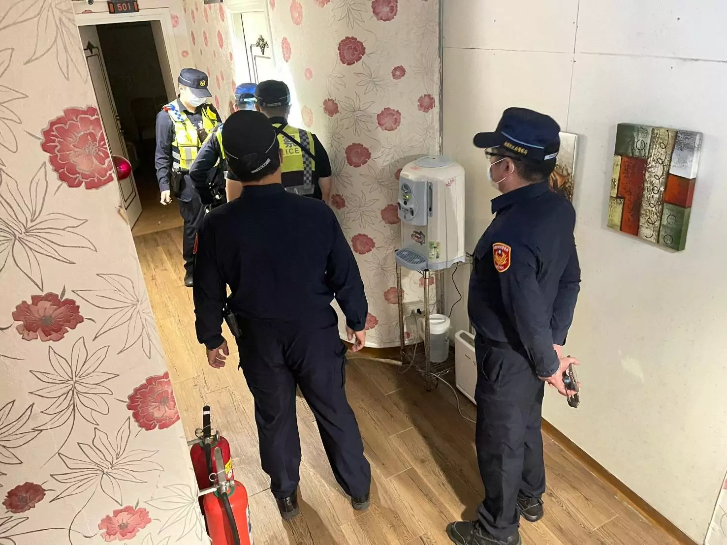 八德警鐵腕執行雷霆掃蕩 淨化治安護民安樂 八德警鐵腕執行雷霆掃蕩 淨化治安護民安樂