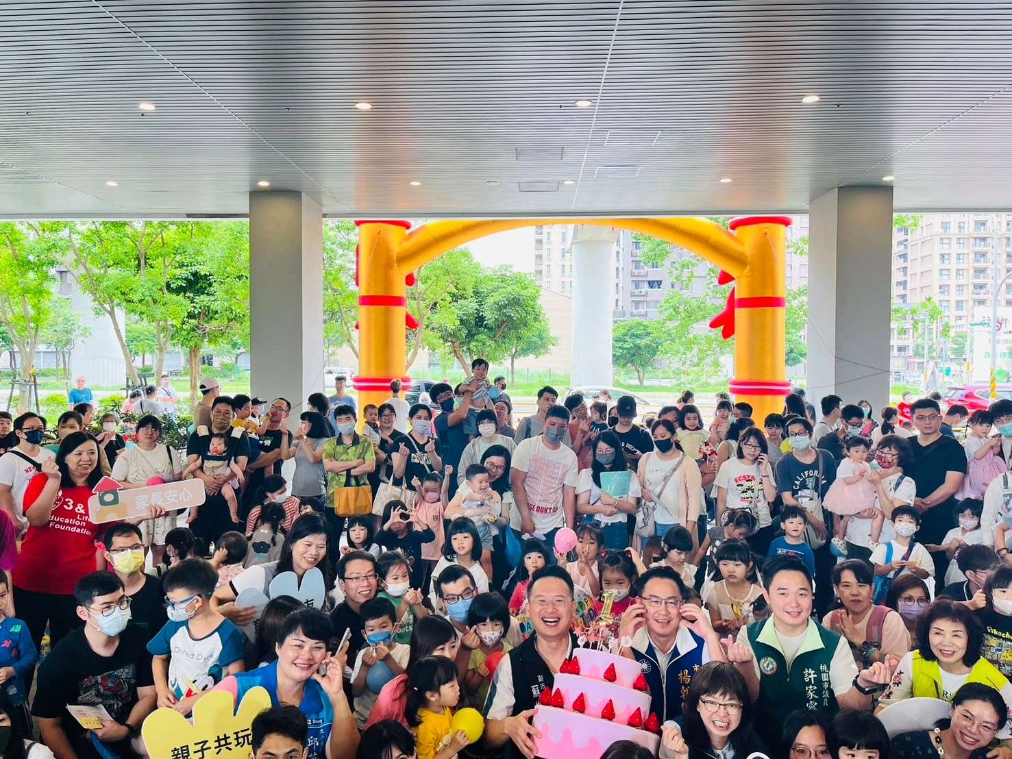 桃寶館一周年慶生園遊會熱鬧登場 蘇俊賓:投入更多資源照顧婦幼 DF17F58B BF3E 49F3 B46B F9696A849C98